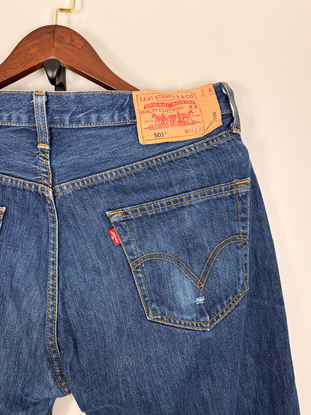 Levi’s 501 Straight Fit