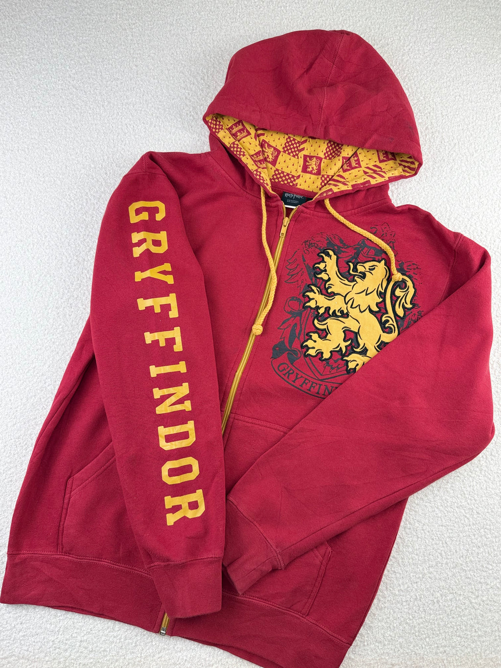 Gryffindor Graphic Zip-Up Hoodie | C:44 L:26