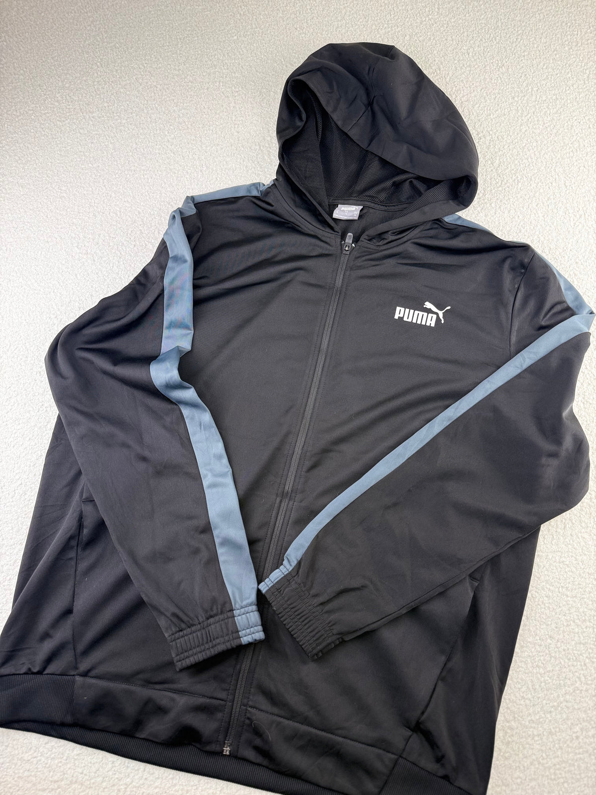 Puma Full Zip Hooded Track Jacket | C:50 L:30