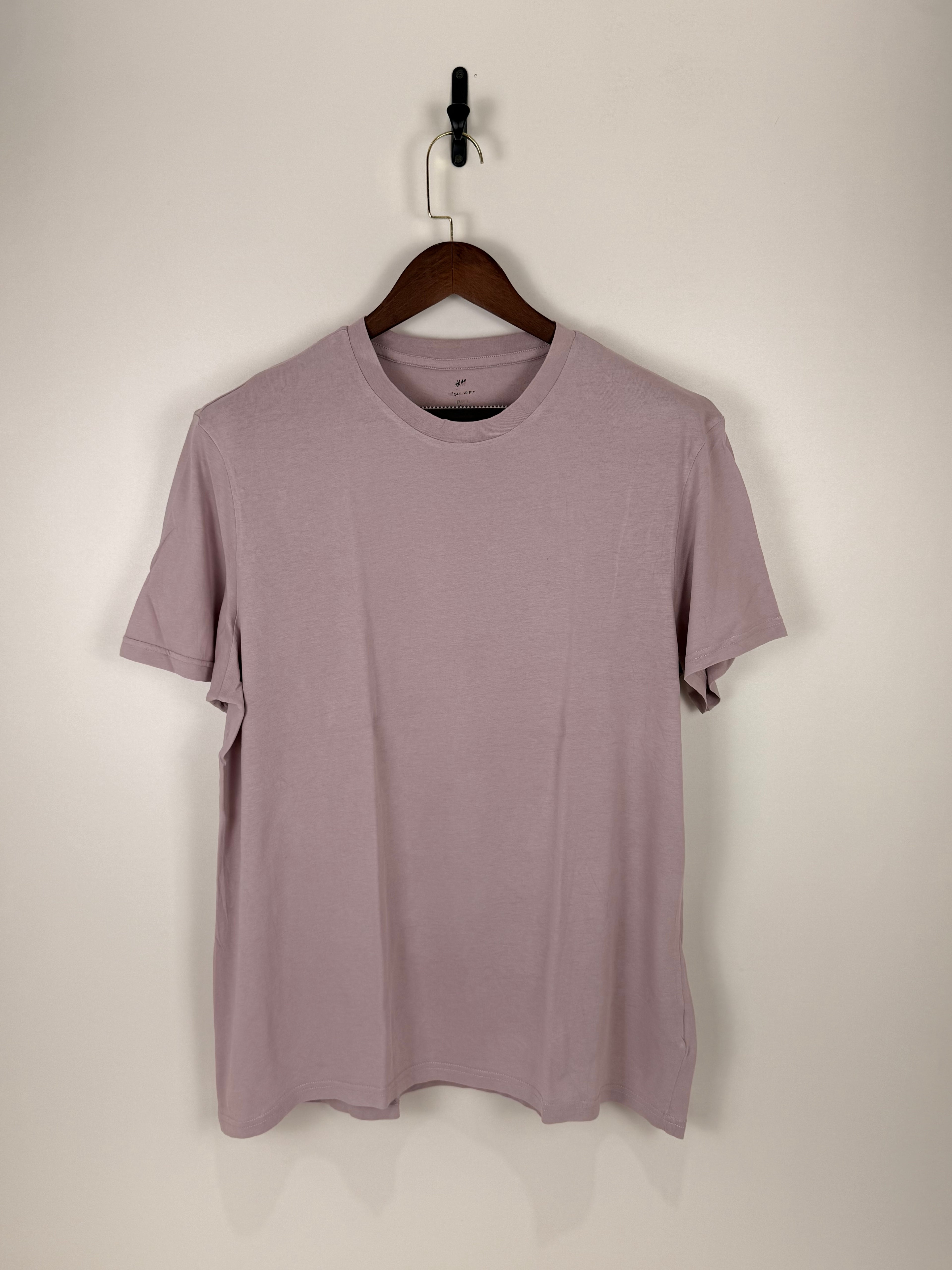 H&M Essential Pastel Pink Tee | C:46 L:29