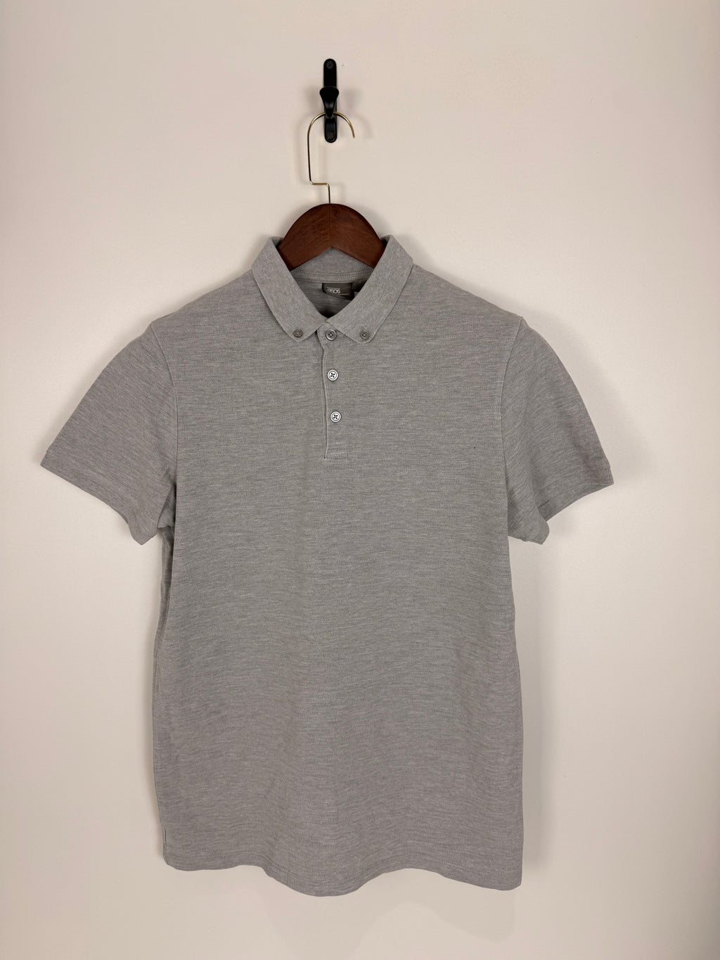 Minimal Grey Button-Down Polo | C:   L: