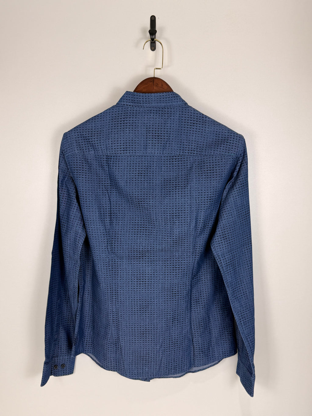 Armani Jeans Blue Textured Shirt | C:42. L:29