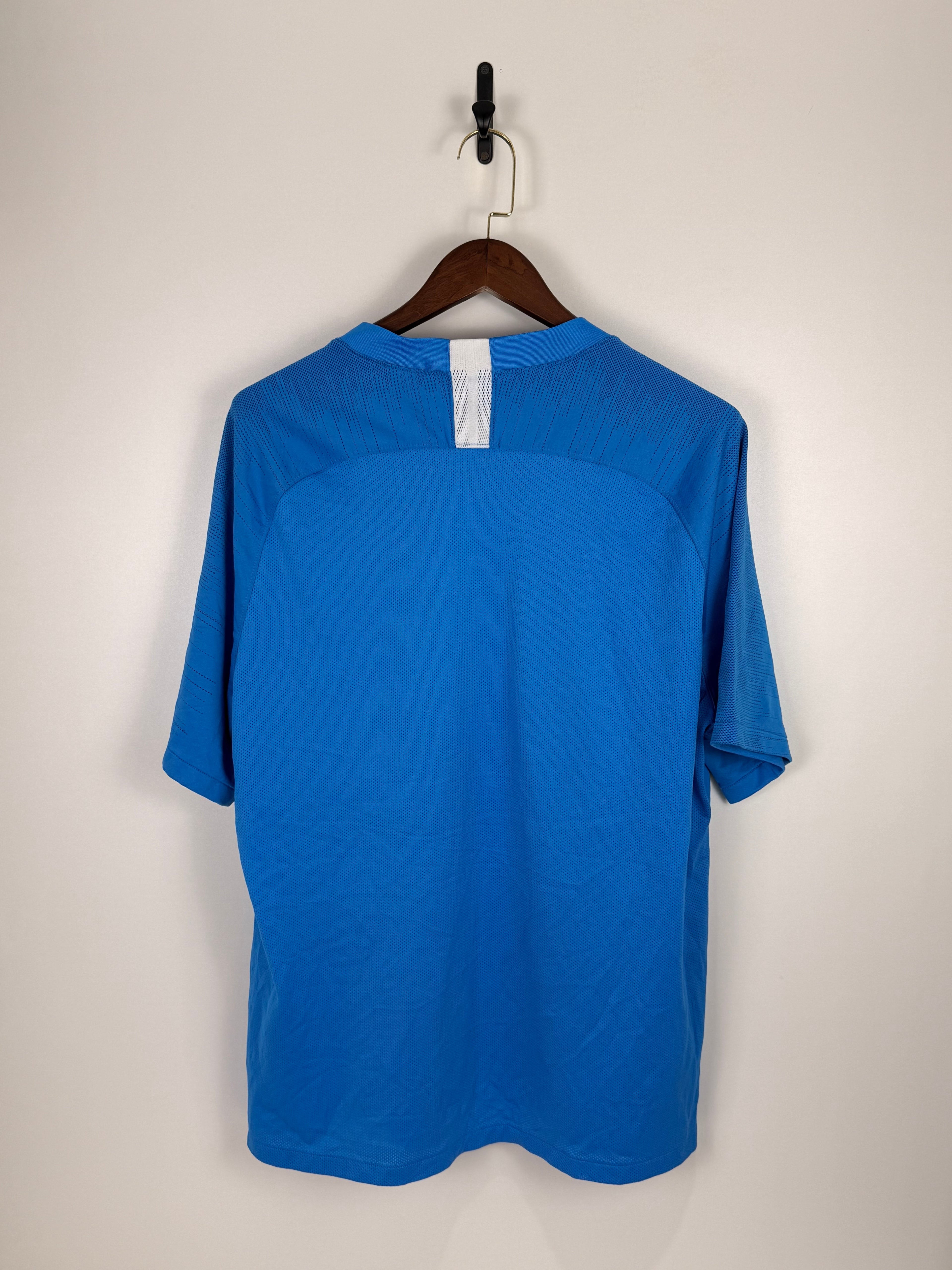 Nike Dri-FIT Strike Training Tee | C:50 L:31