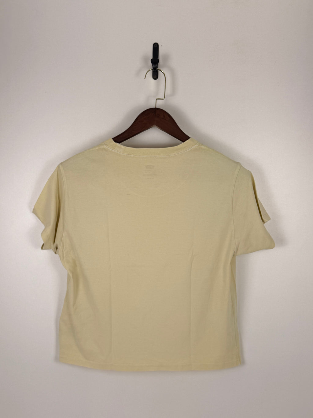 Levi’s California Logo Crop Tee | C:40 L:21