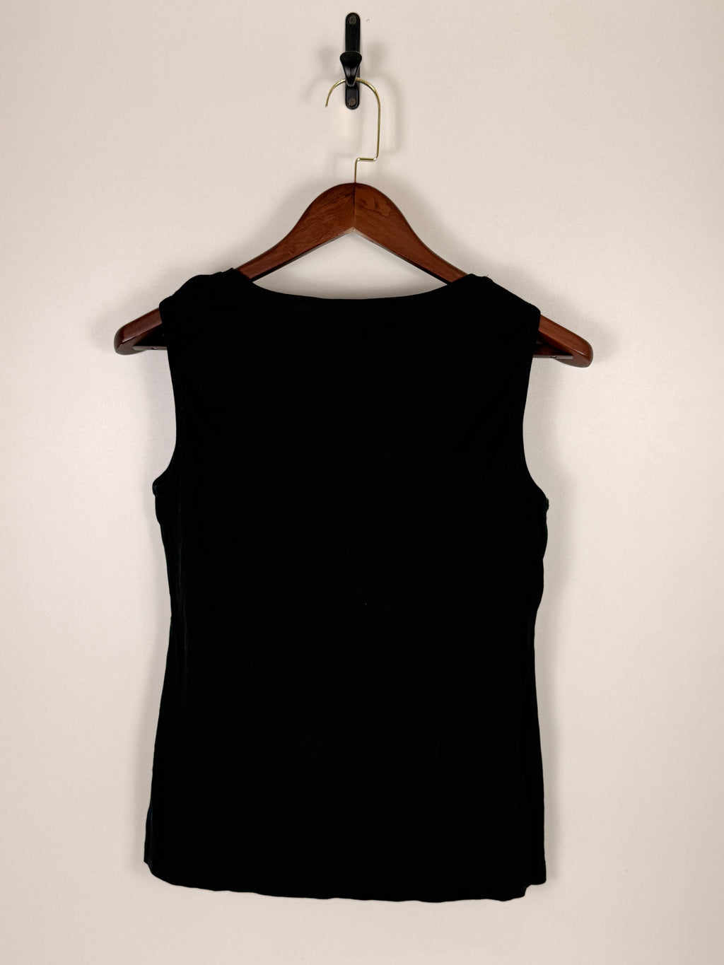 Explorer Black Sleeveless Performance Tank Top | C:    L: