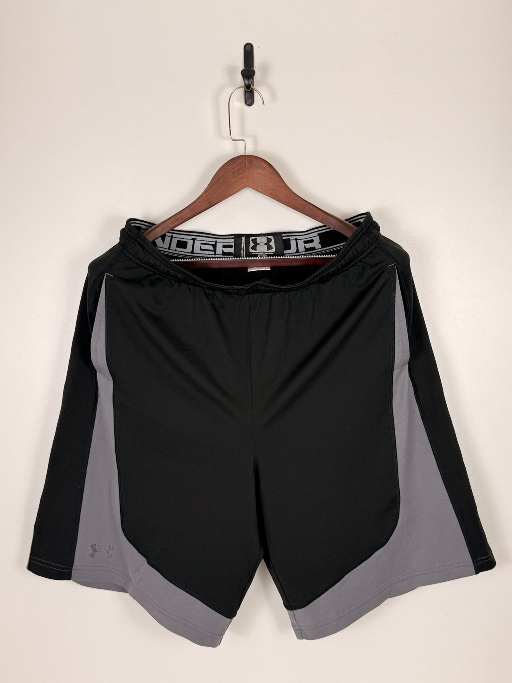 Under Armour Performance Training Shorts | W:    L: