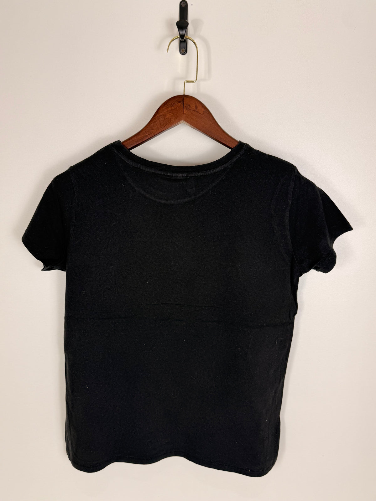 H&M AC/DC Graphic Tee | C:38 L:24