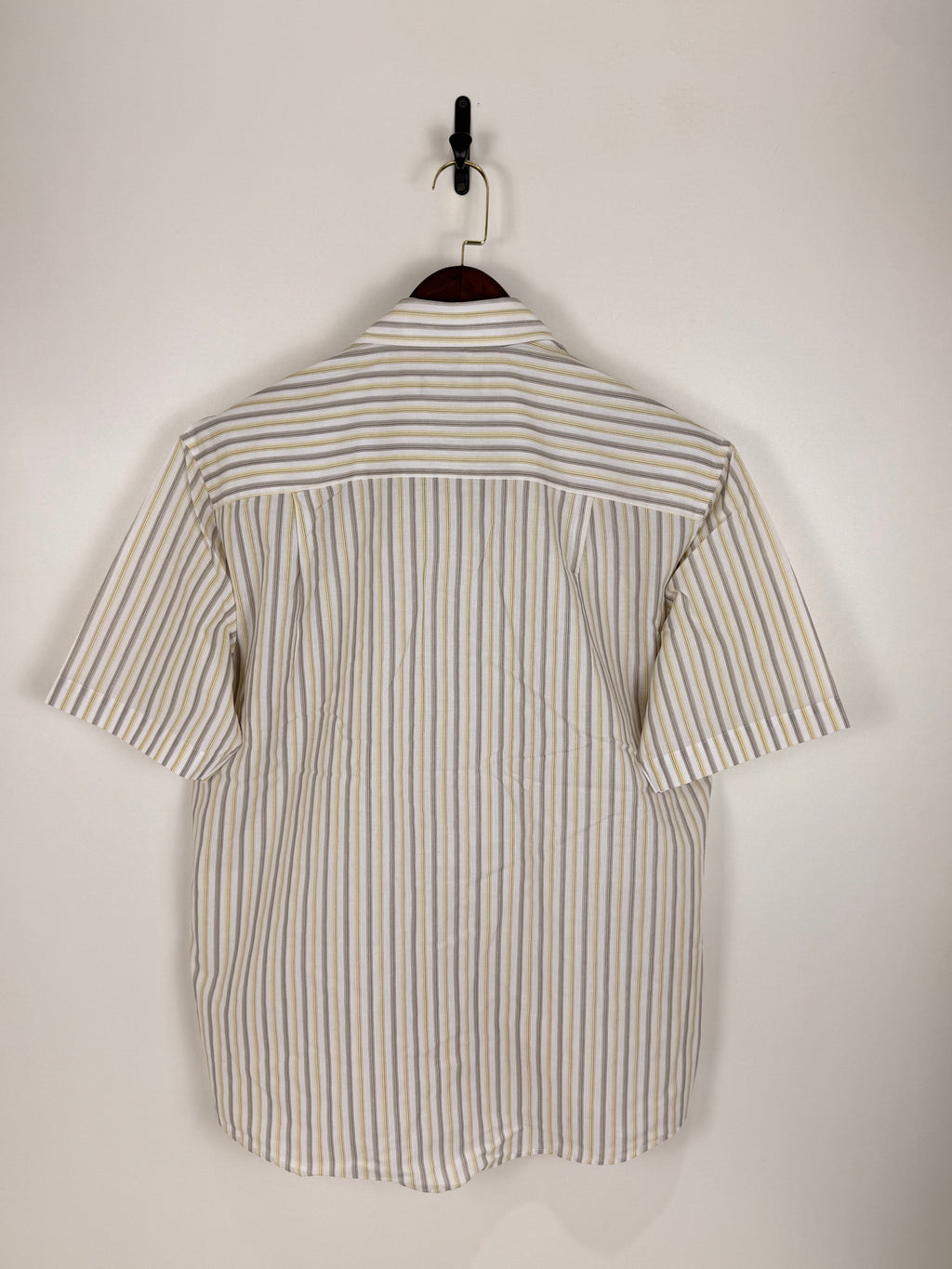 Cream & Yellow Striped Short-Sleeve Shirt | C:50 L:30