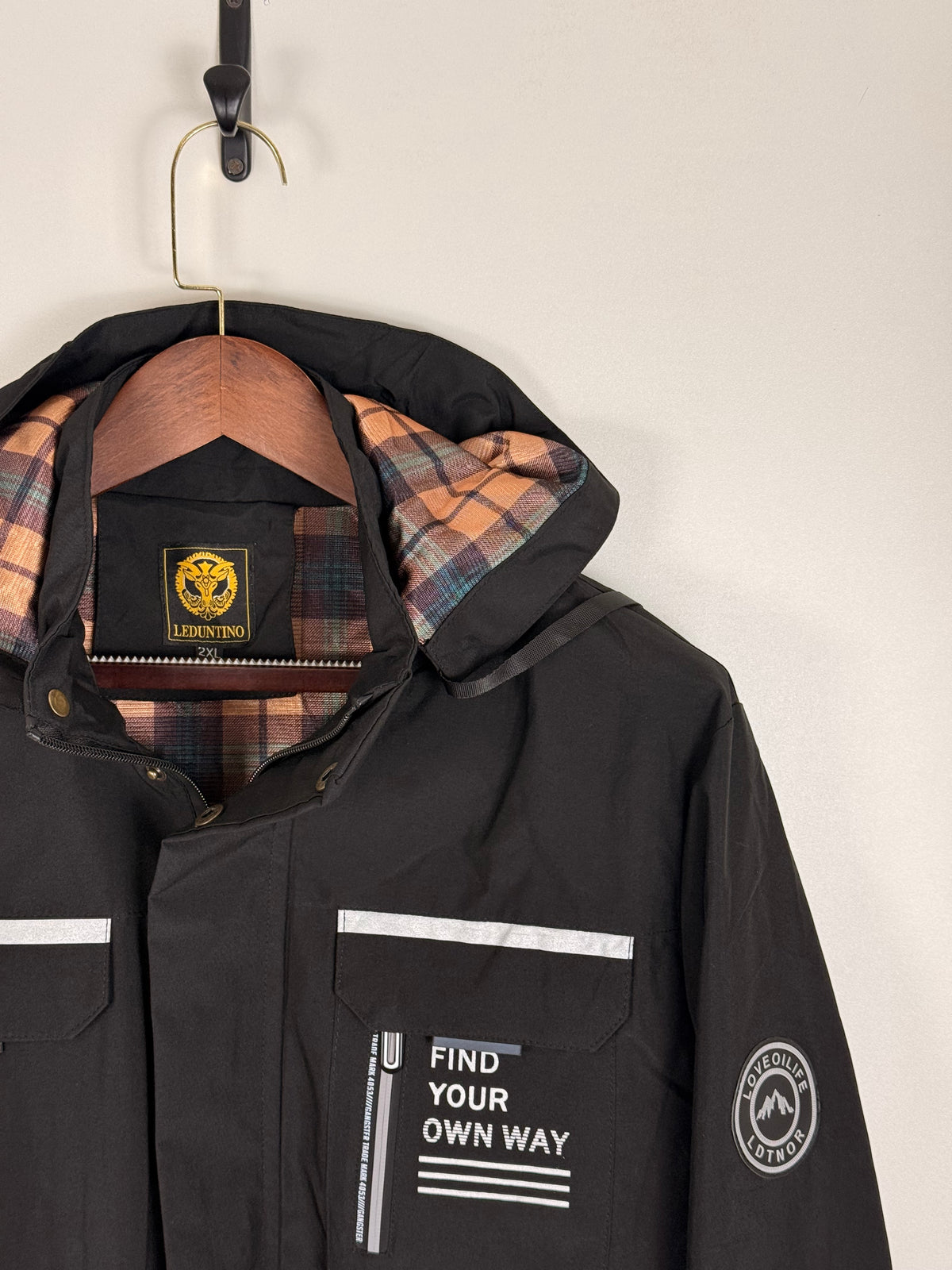 Leduntino Black Hooded Utility Jacket | C:46 L:29