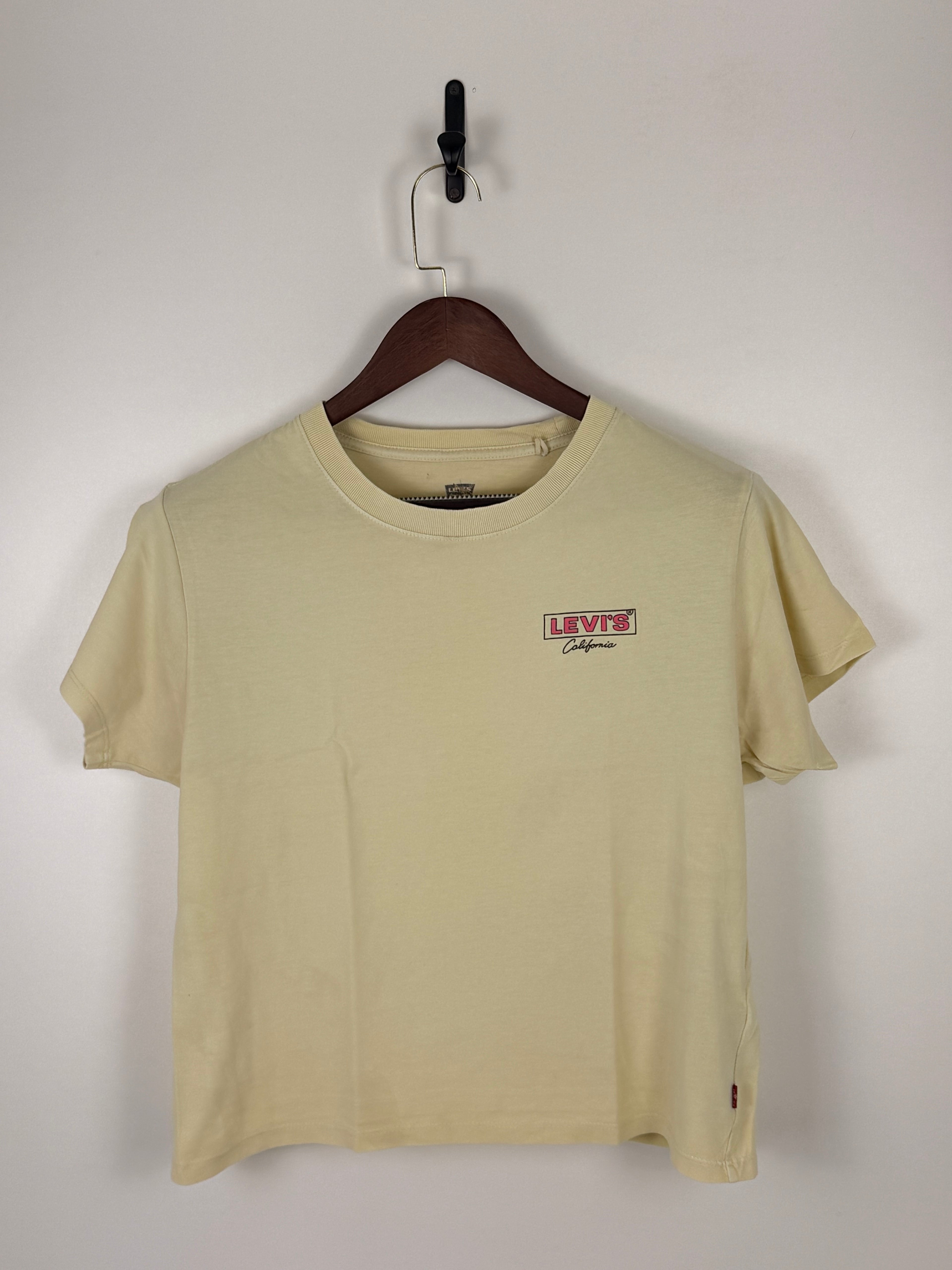 Levi’s California Logo Crop Tee | C:40 L:21