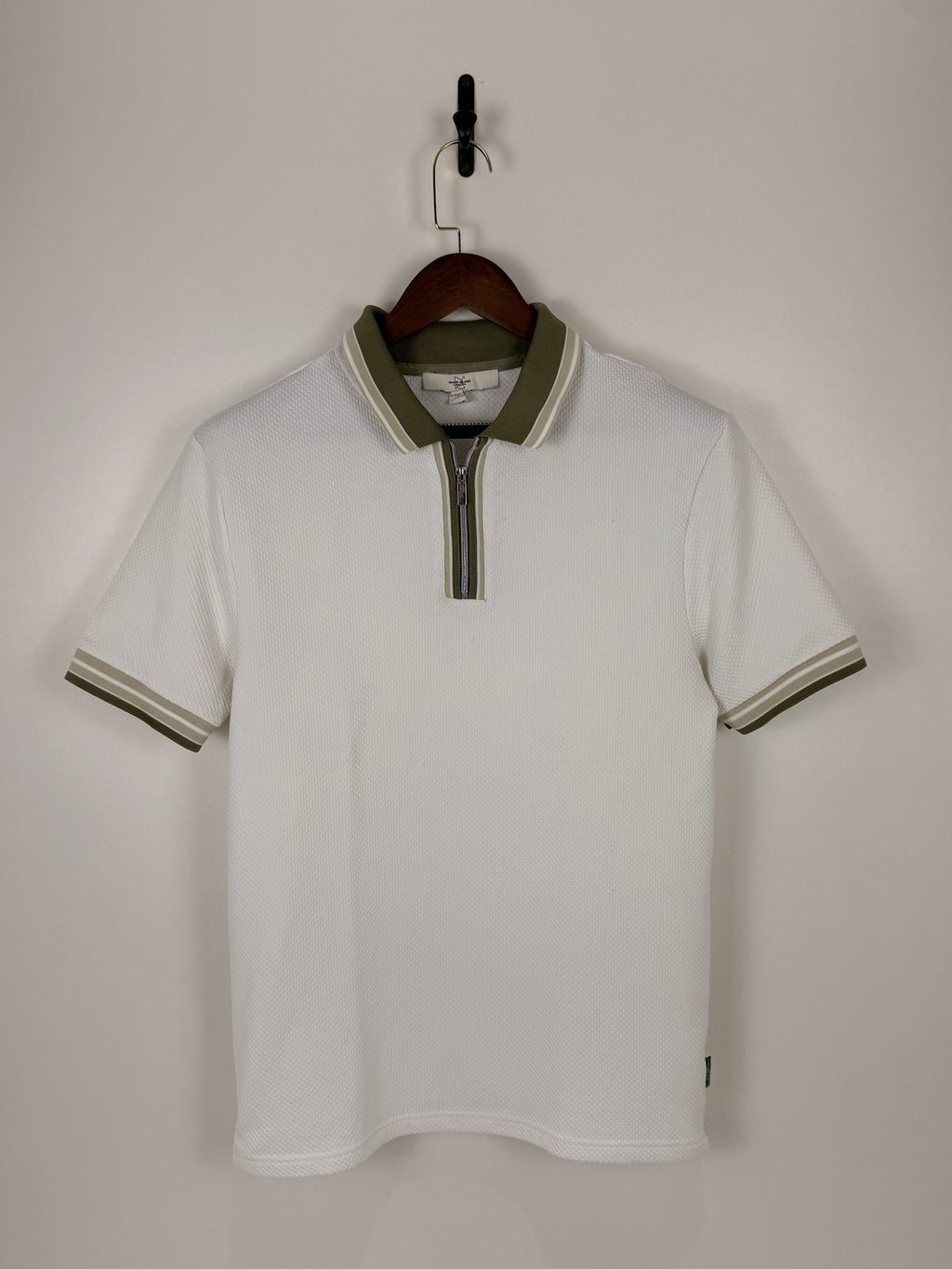 River Island Textured Zip Polo Ivory Olive | C:20 L:28