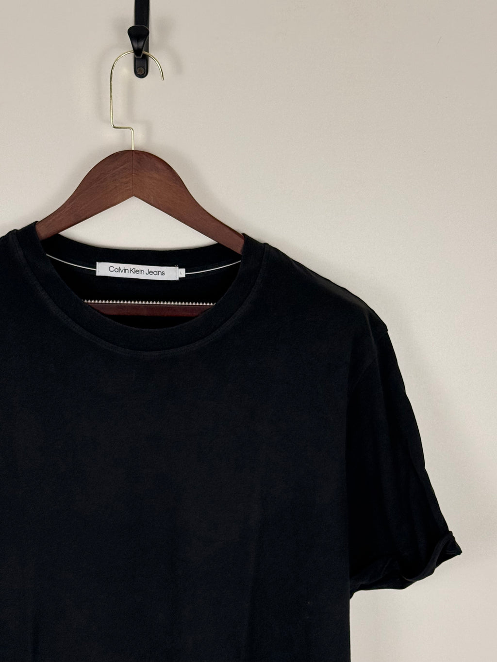 Calvin Klein Jeans Monogram Patch T-Shirt | C:44 L:30