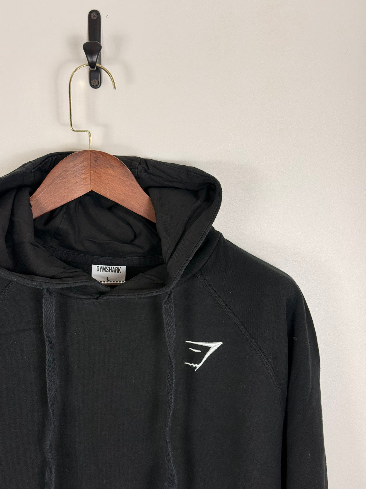 Gymshark Black Pullover Hoodie | C:48 L:29