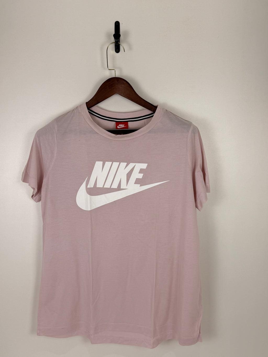 Nike Futura Logo Tee Blush Pink | C: 46 L:26
