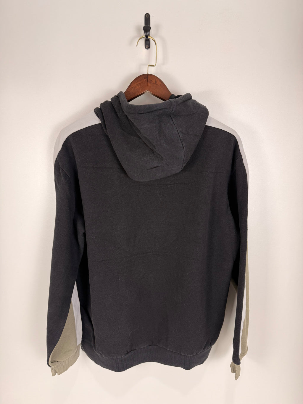 Adidas Olive Green & Black Logo Hoodie | C:52 L:27