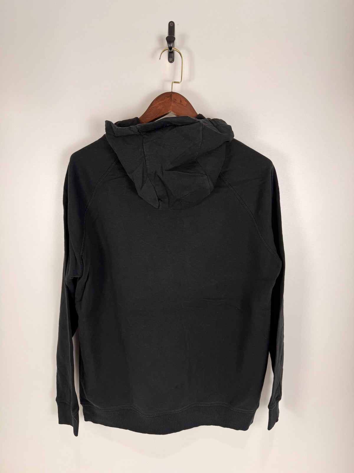 Gymshark Black Pullover Hoodie | C:48 L:29