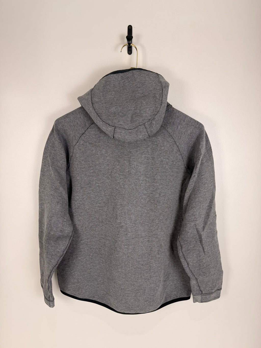 Nike Tech Fleece Grey Zip-Up Hoodie | C:44 L:25