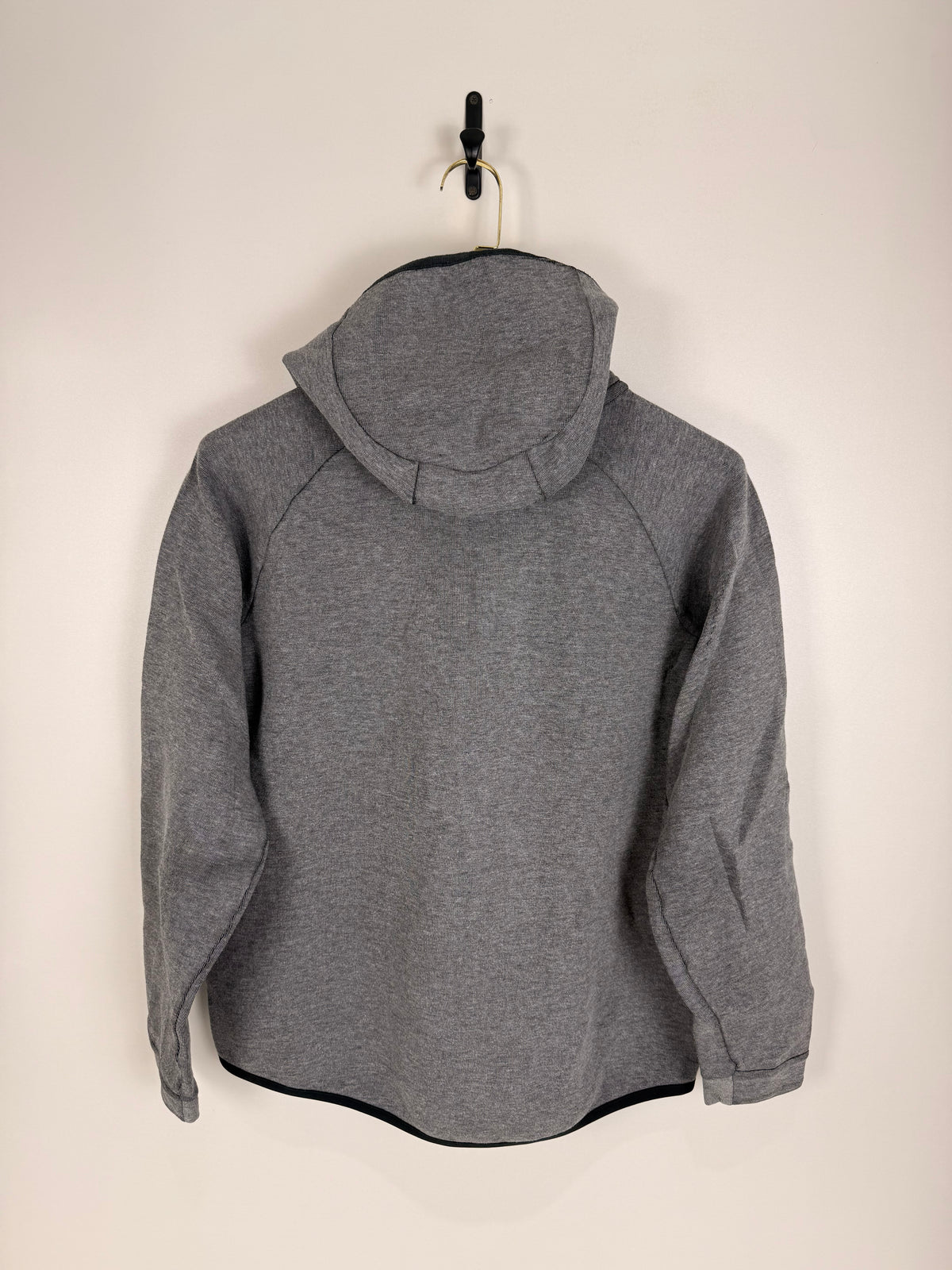 Nike Tech Fleece Grey Zip-Up Hoodie | C:44 L:25