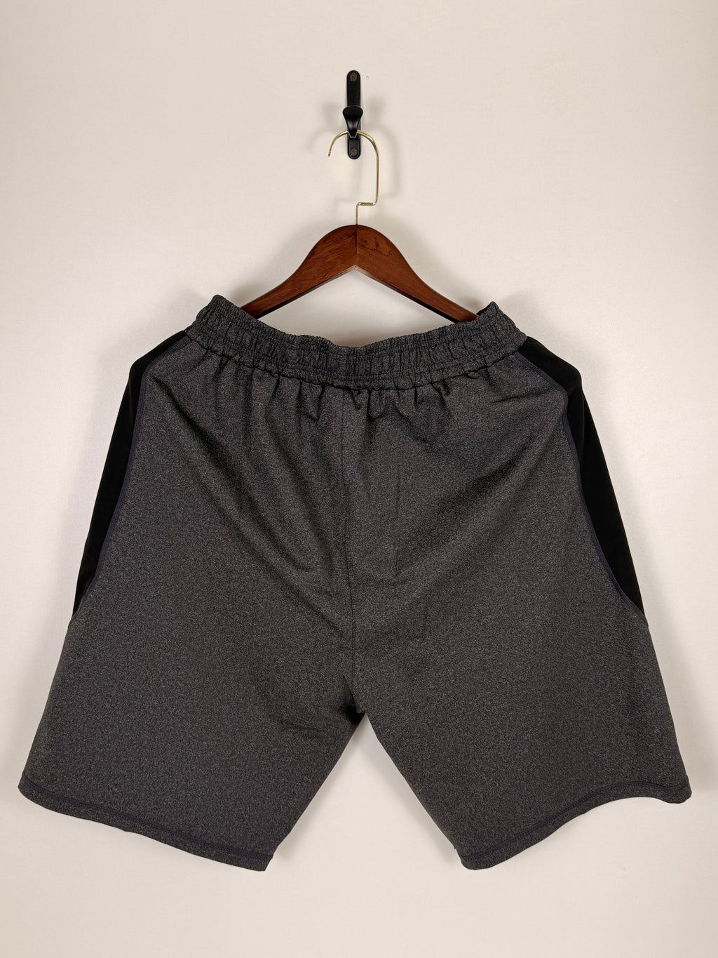 Under Armour Performance Training Shorts | W:     L: