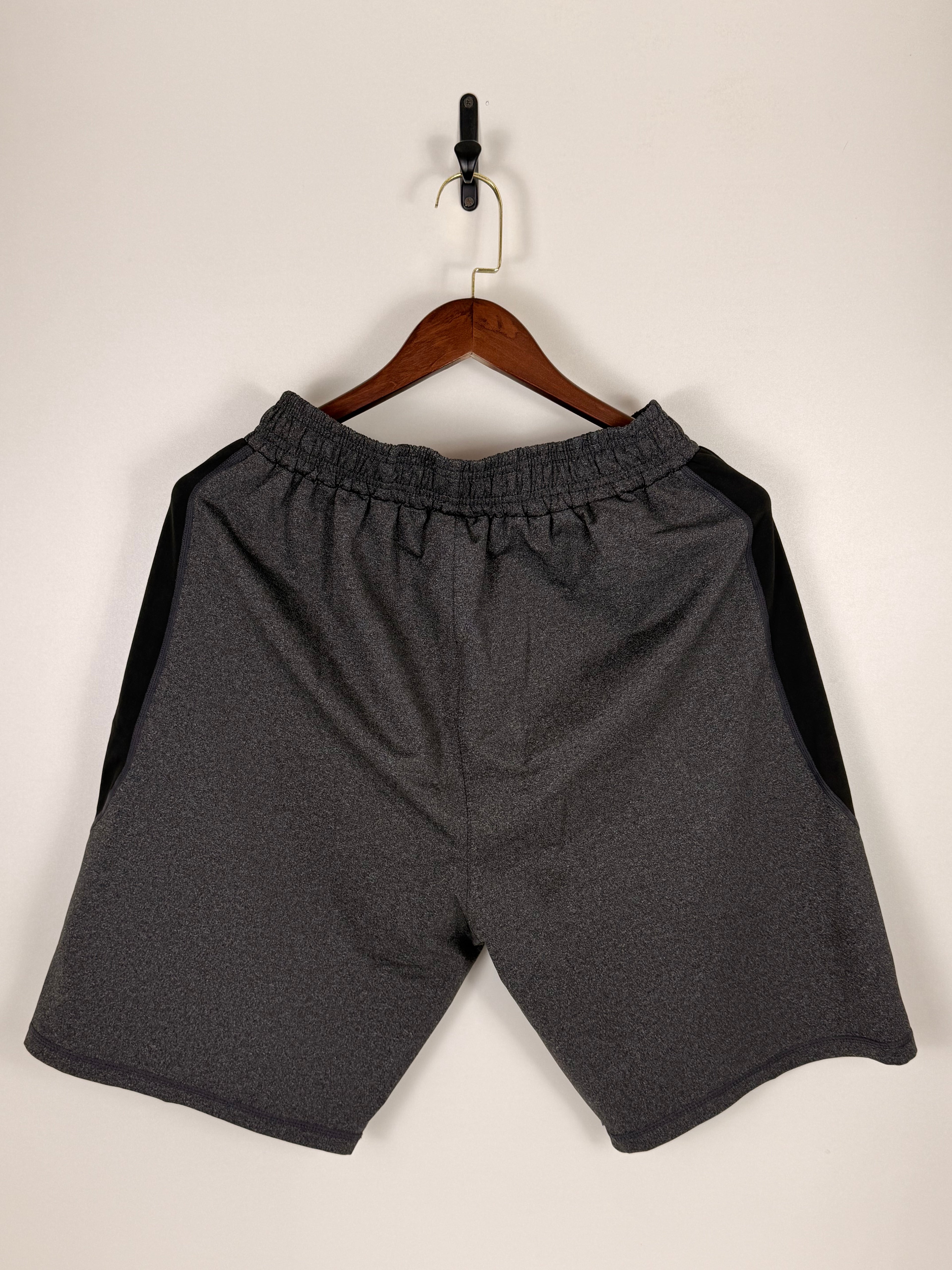 Under Armour Performance Training Shorts | W:     L: