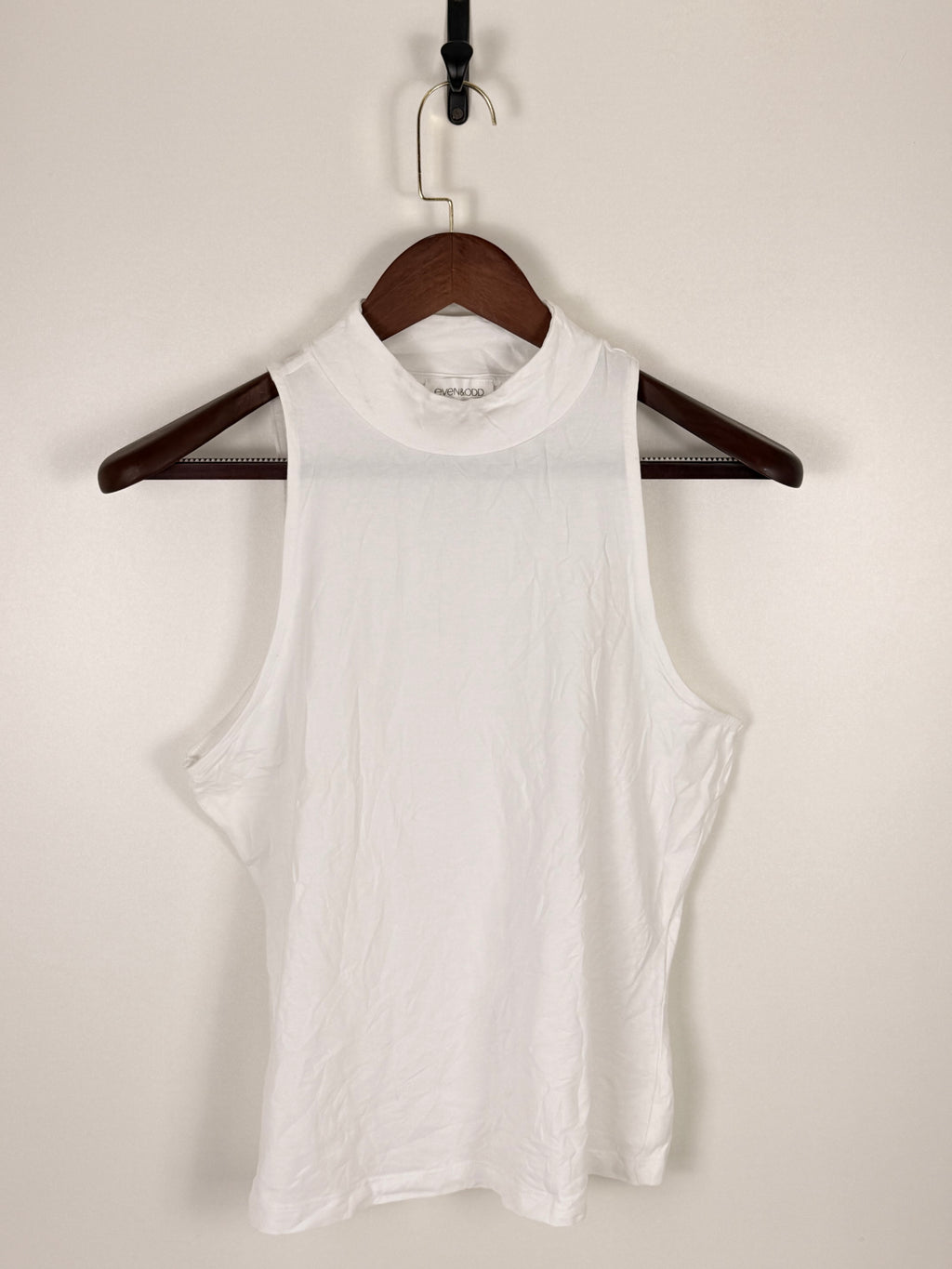 White Mock Neck Sleeveless Essential Top | C:    L: