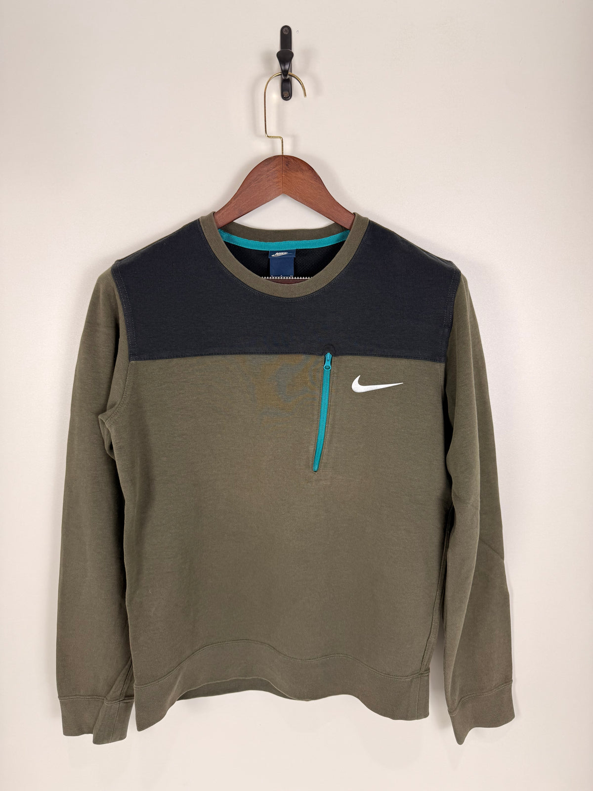 Nike Crewneck Sweatshirt | C:40 L:25