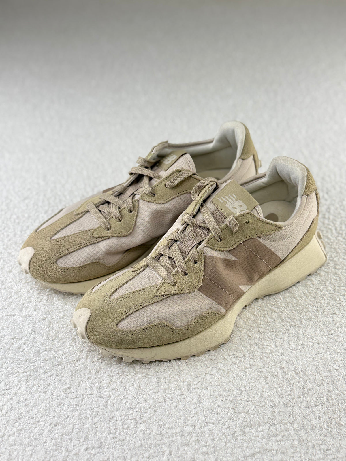 New Balance 327 Lifestyle Sneakers | EU:42.5 US:9