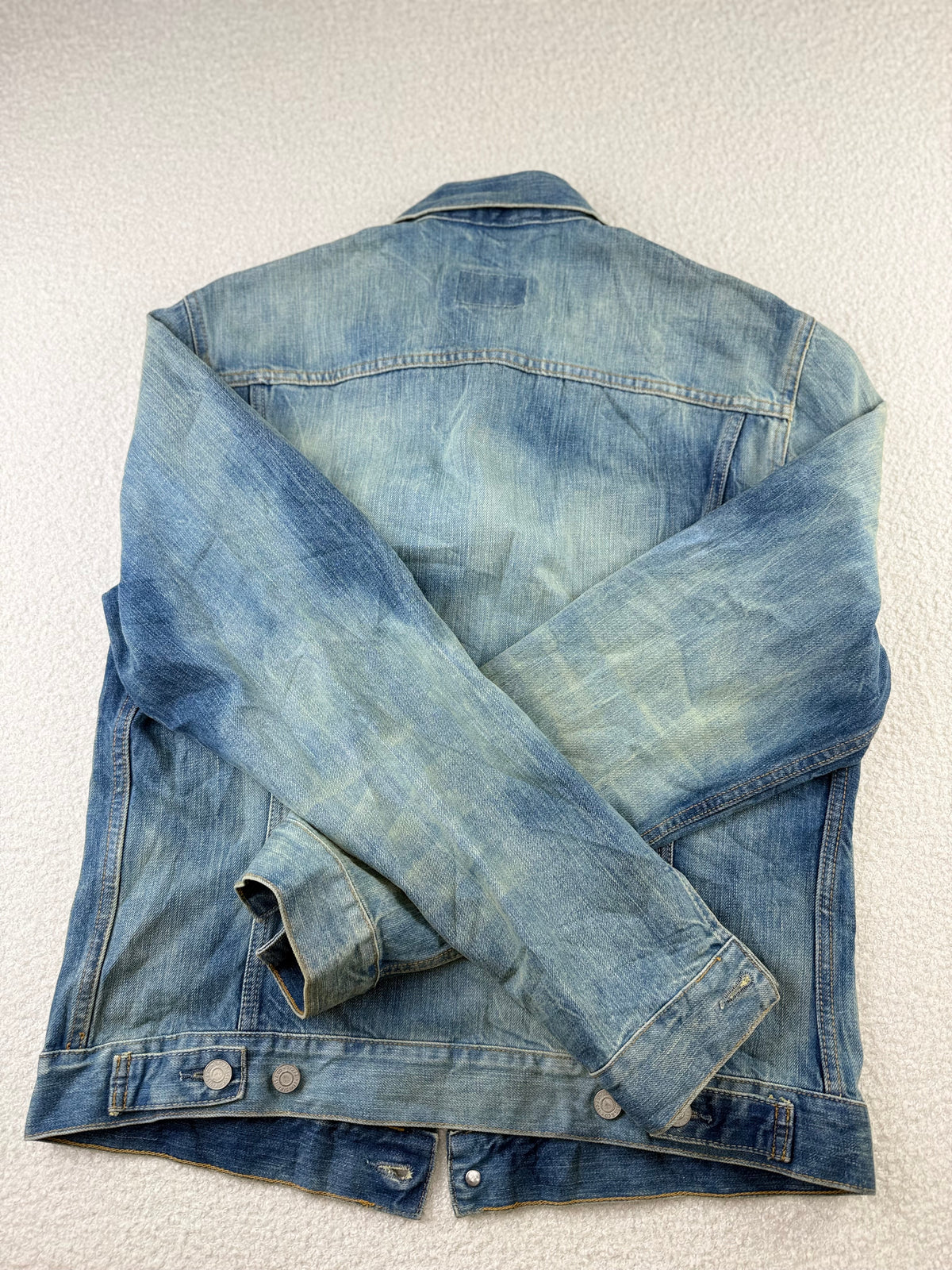 Vintage Levi’s Trucker Denim Jacket | C:42 L:26