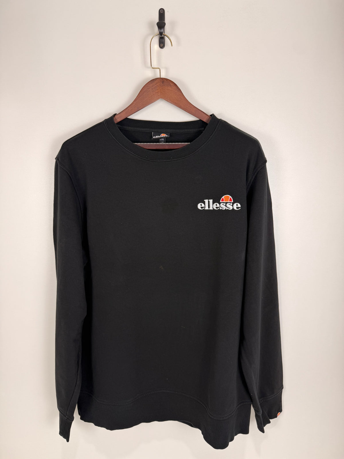 Ellesse Black Logo Sweatshirt | C:50 L:31