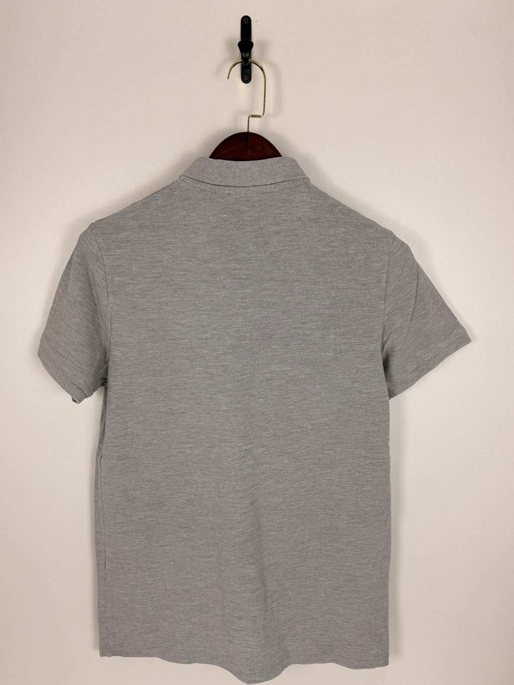 Minimal Grey Button-Down Polo | C:   L: