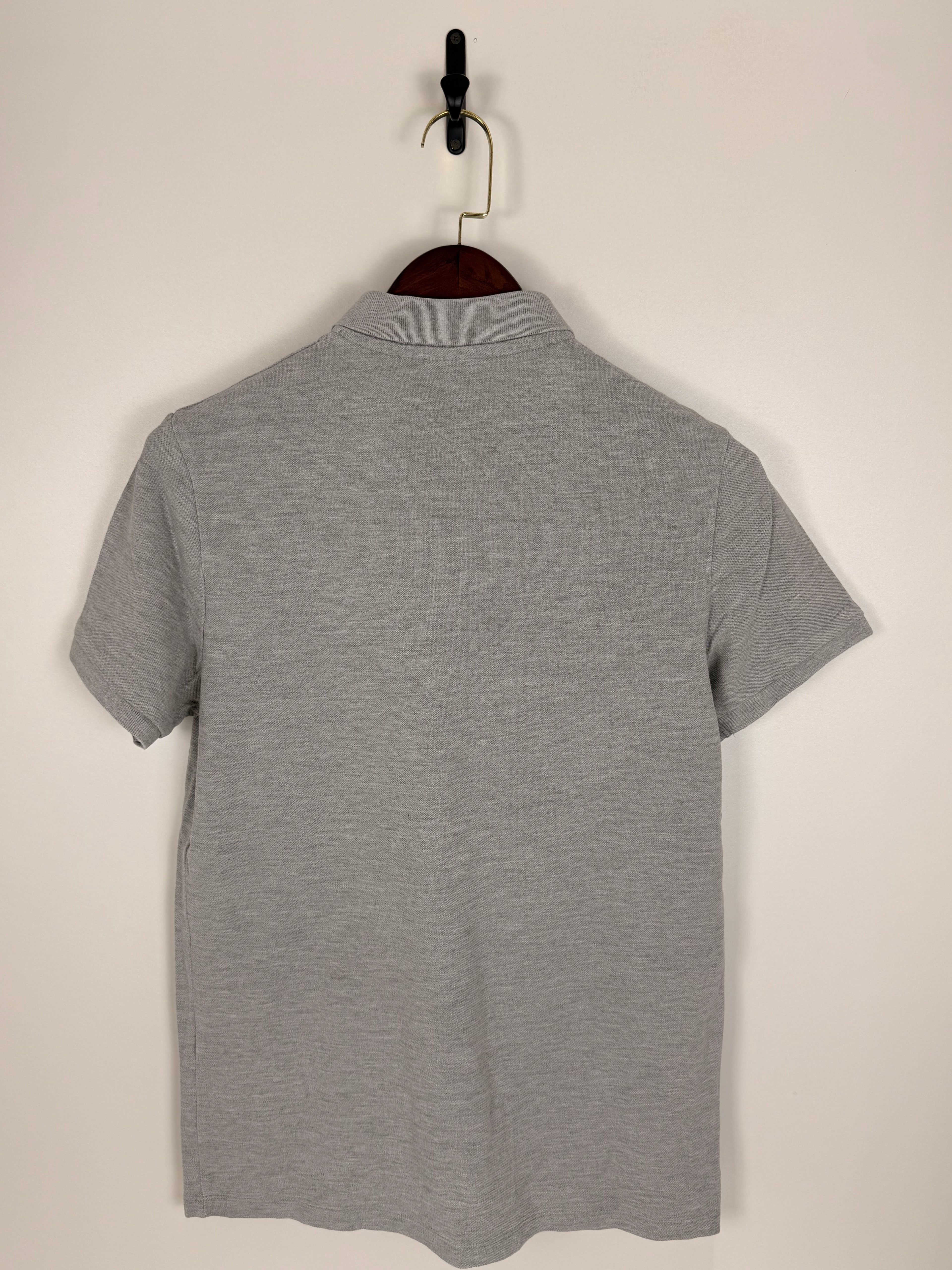 Minimal Grey Button-Down Polo | C:   L: