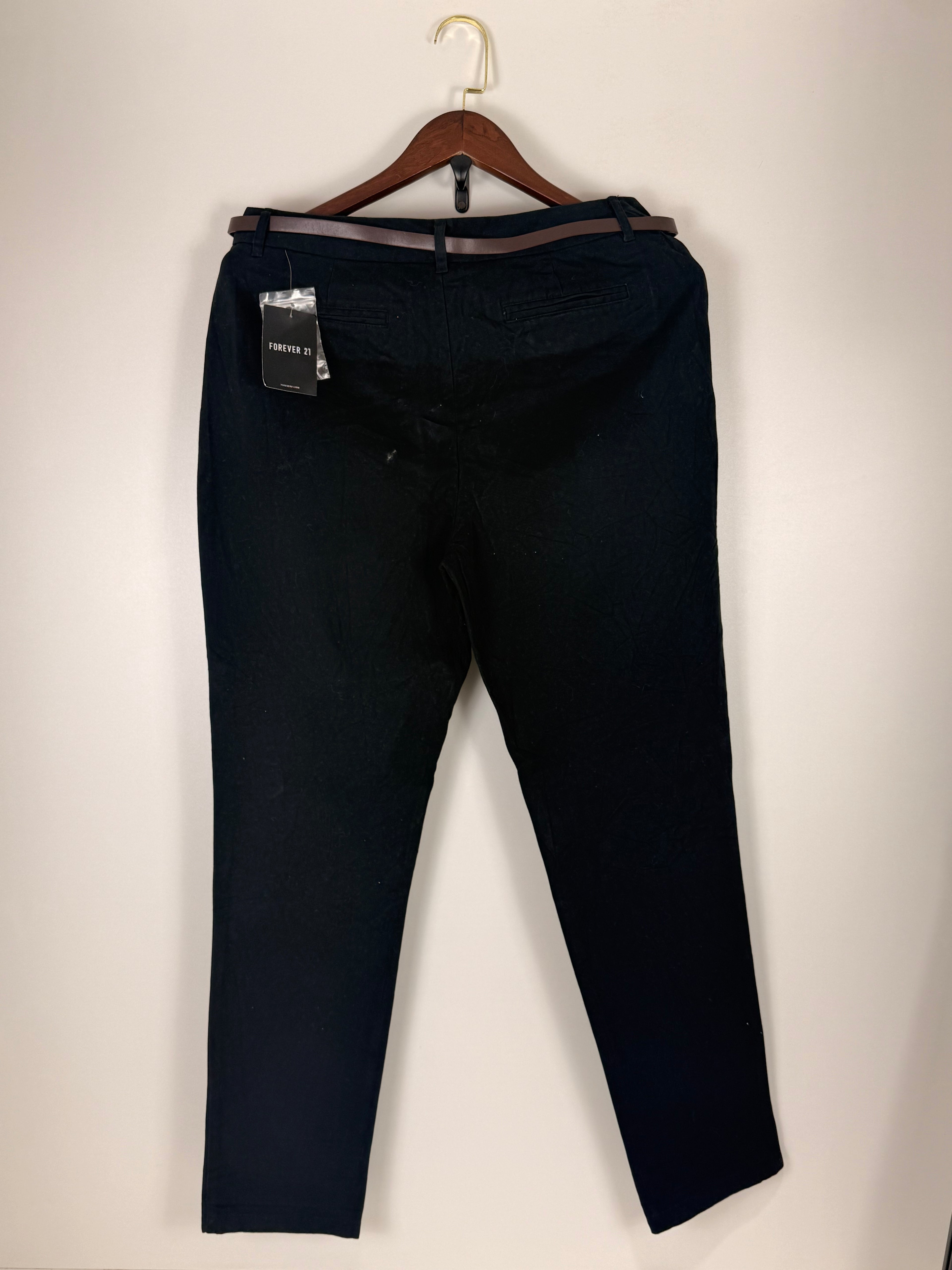 Forever 21 Slim Belted Pant | W:32 L:41