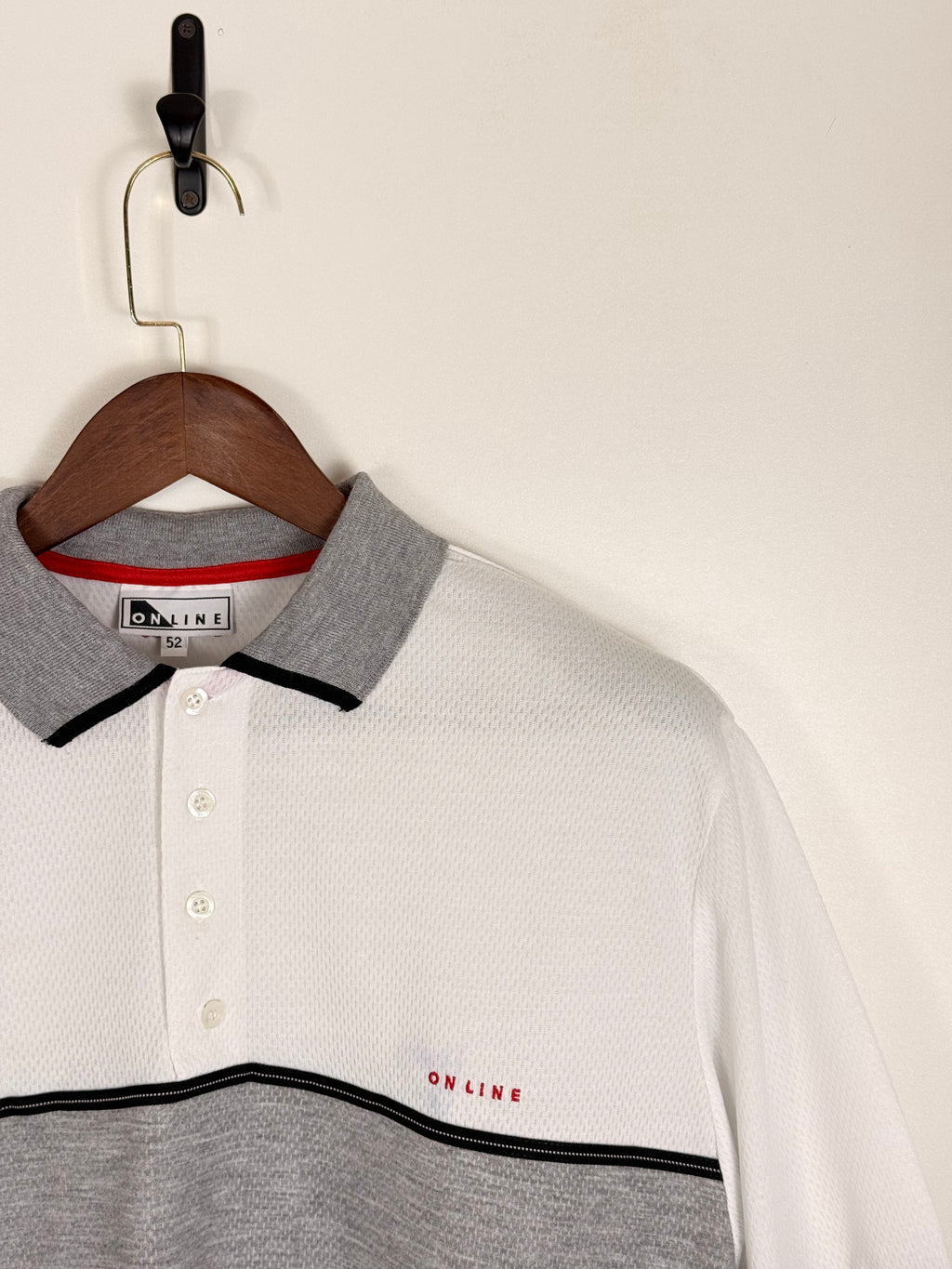 Vintage White & Grey Contrast Polo | C:48 L:29