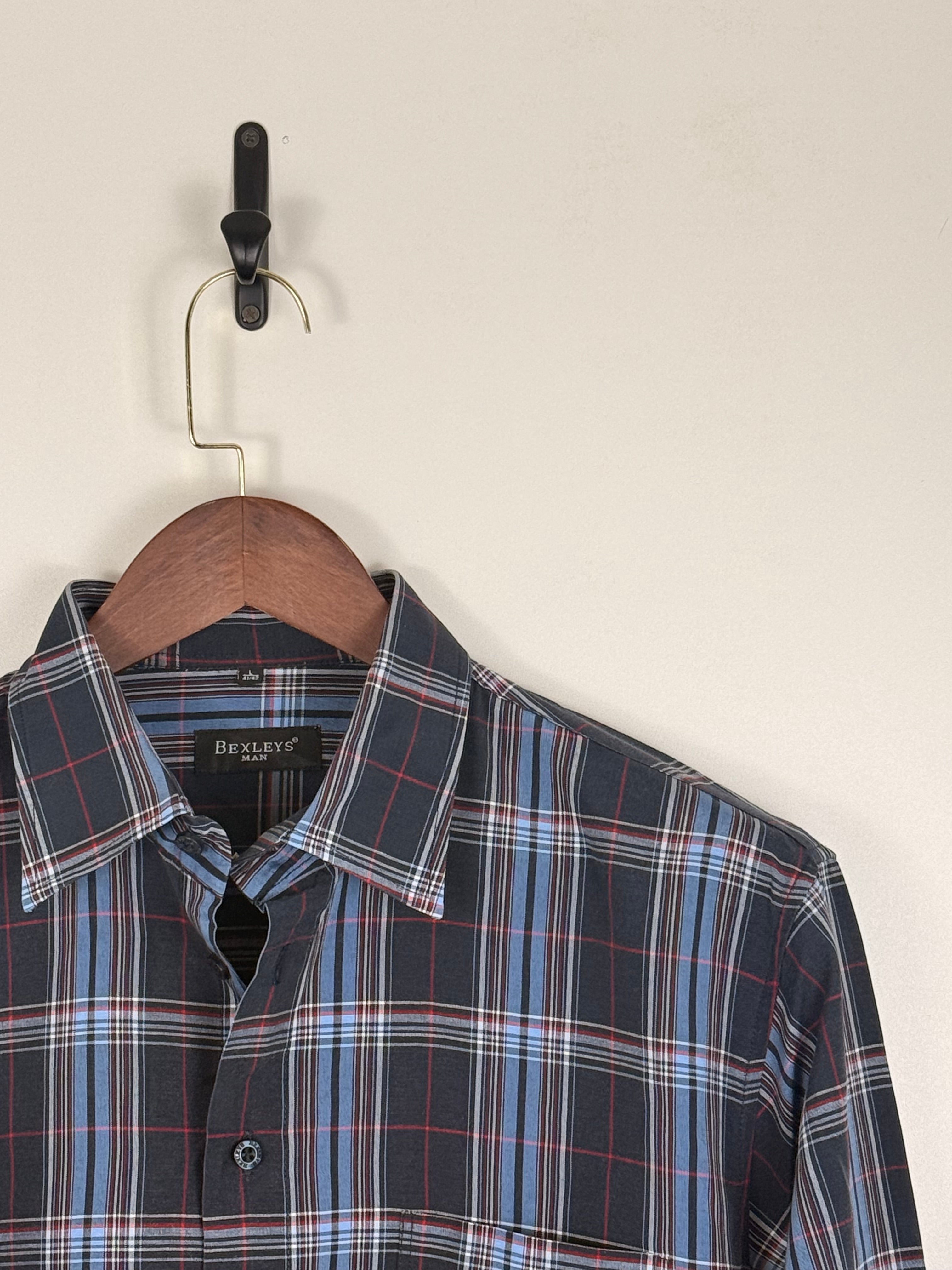 Bexley Vintage Navy Plaid Button-Up Shirt | C:48 L:29