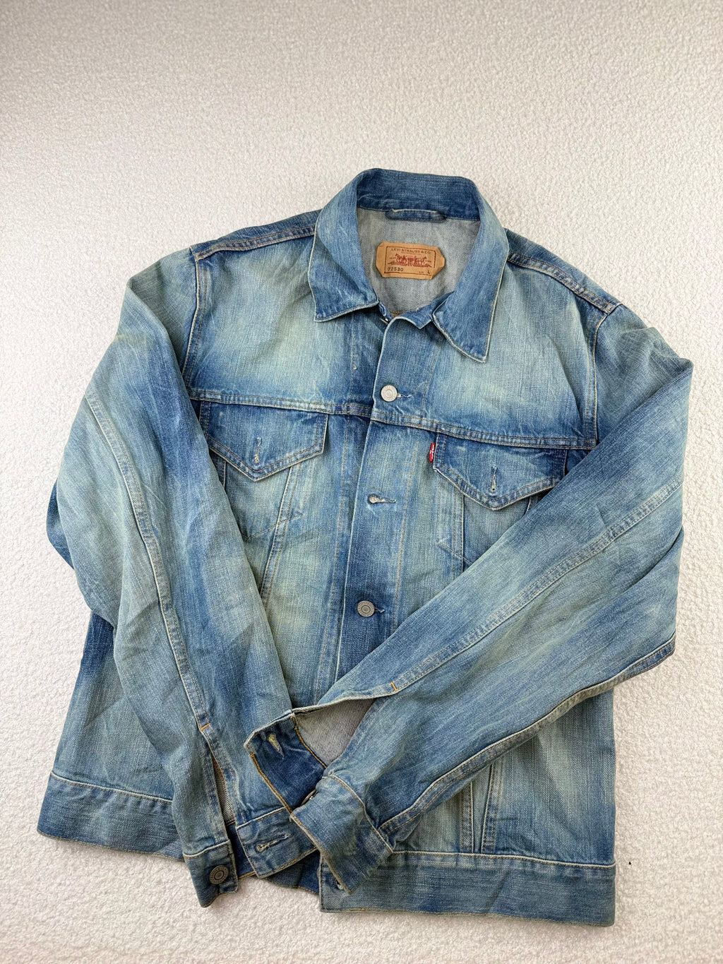 Vintage Levi’s Trucker Denim Jacket | C:42 L:26