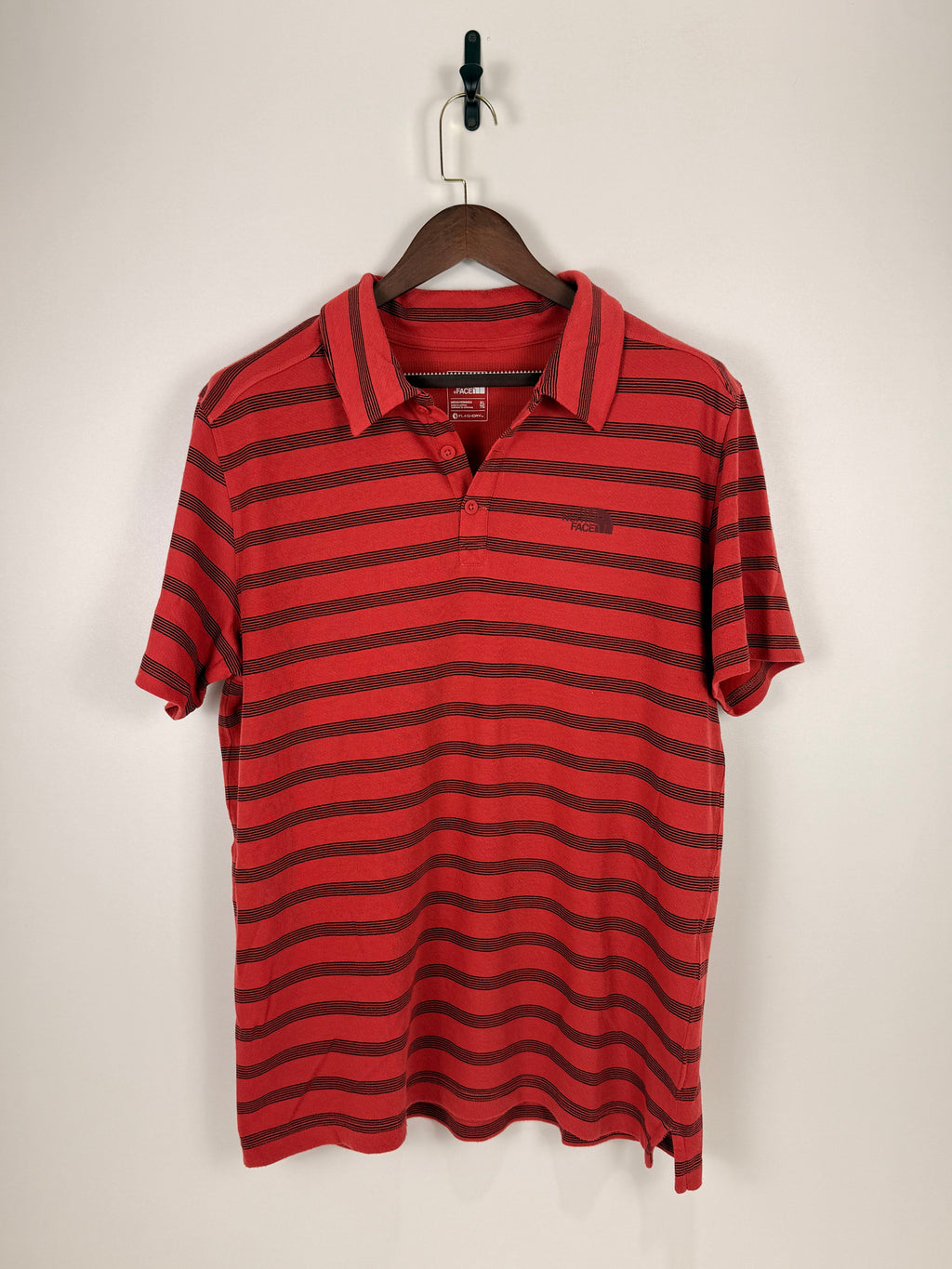 The North Face FlashDry Coral Stripe Polo | C:48 L:30