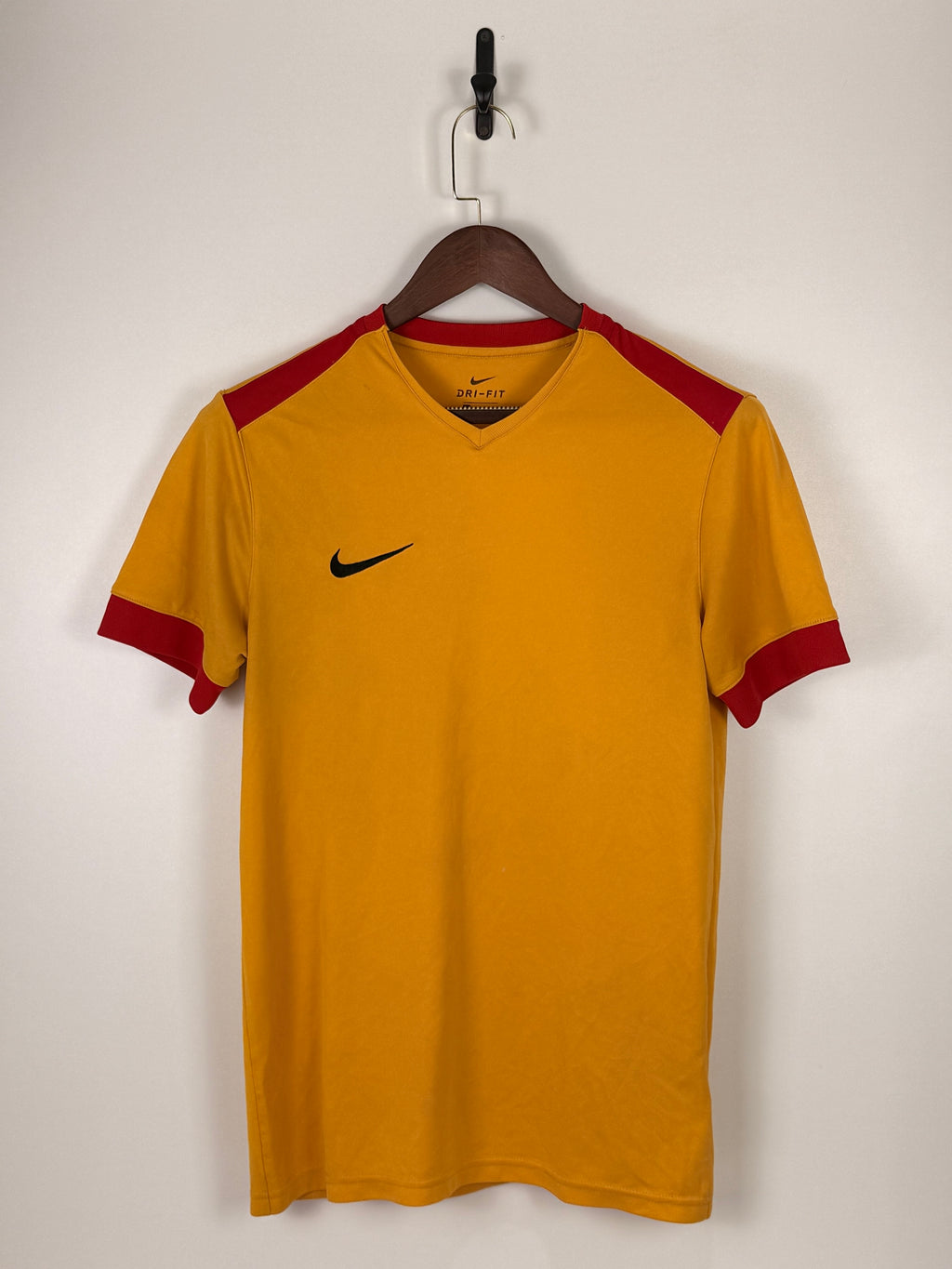 Nike Football T-Shirt | C:    L: